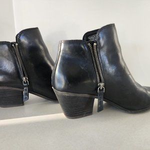 Frye Judith Black Leather Zip Ankle Booties Women's Size 8M Casual Zip boots